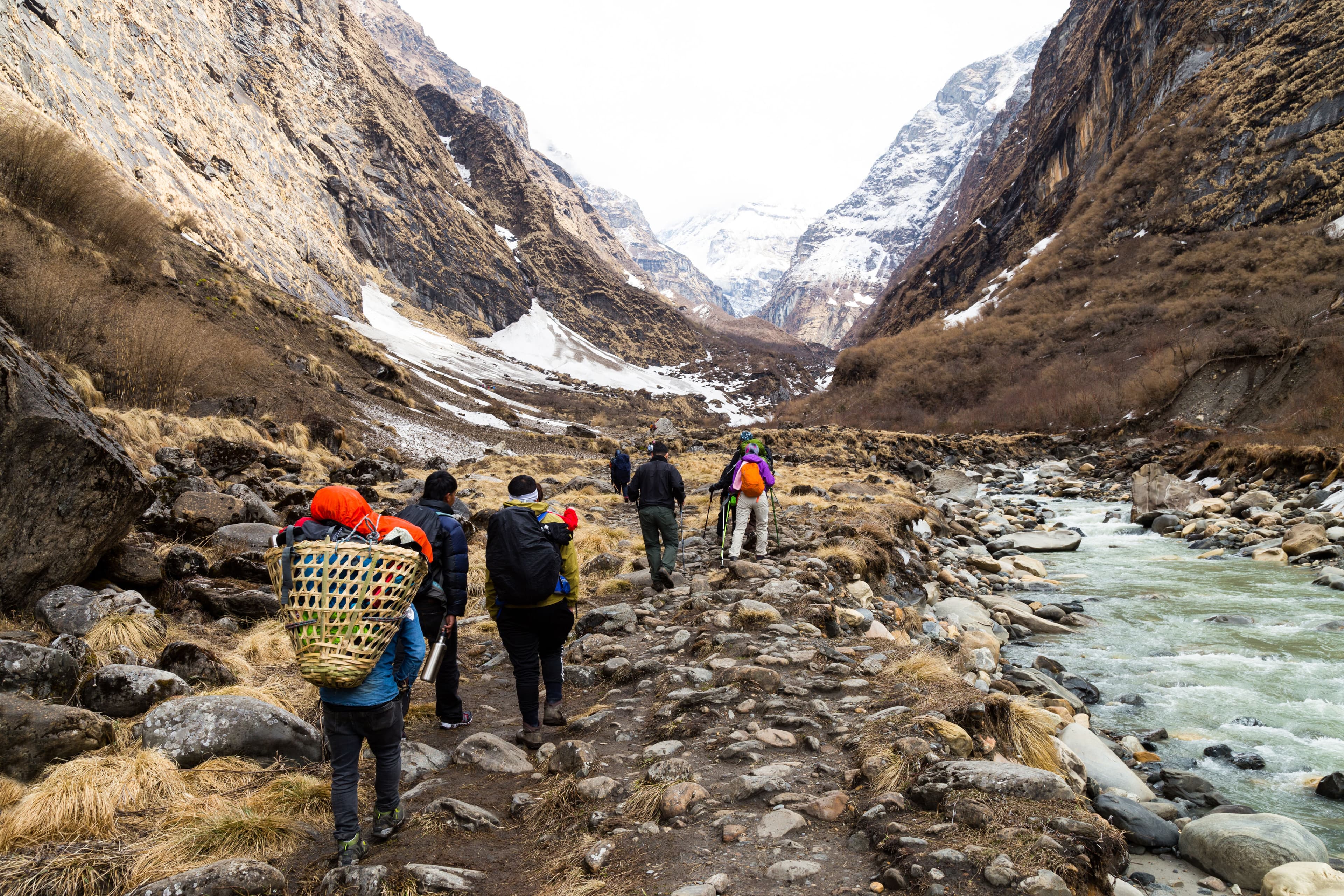 bunch-of-peoples-trekking